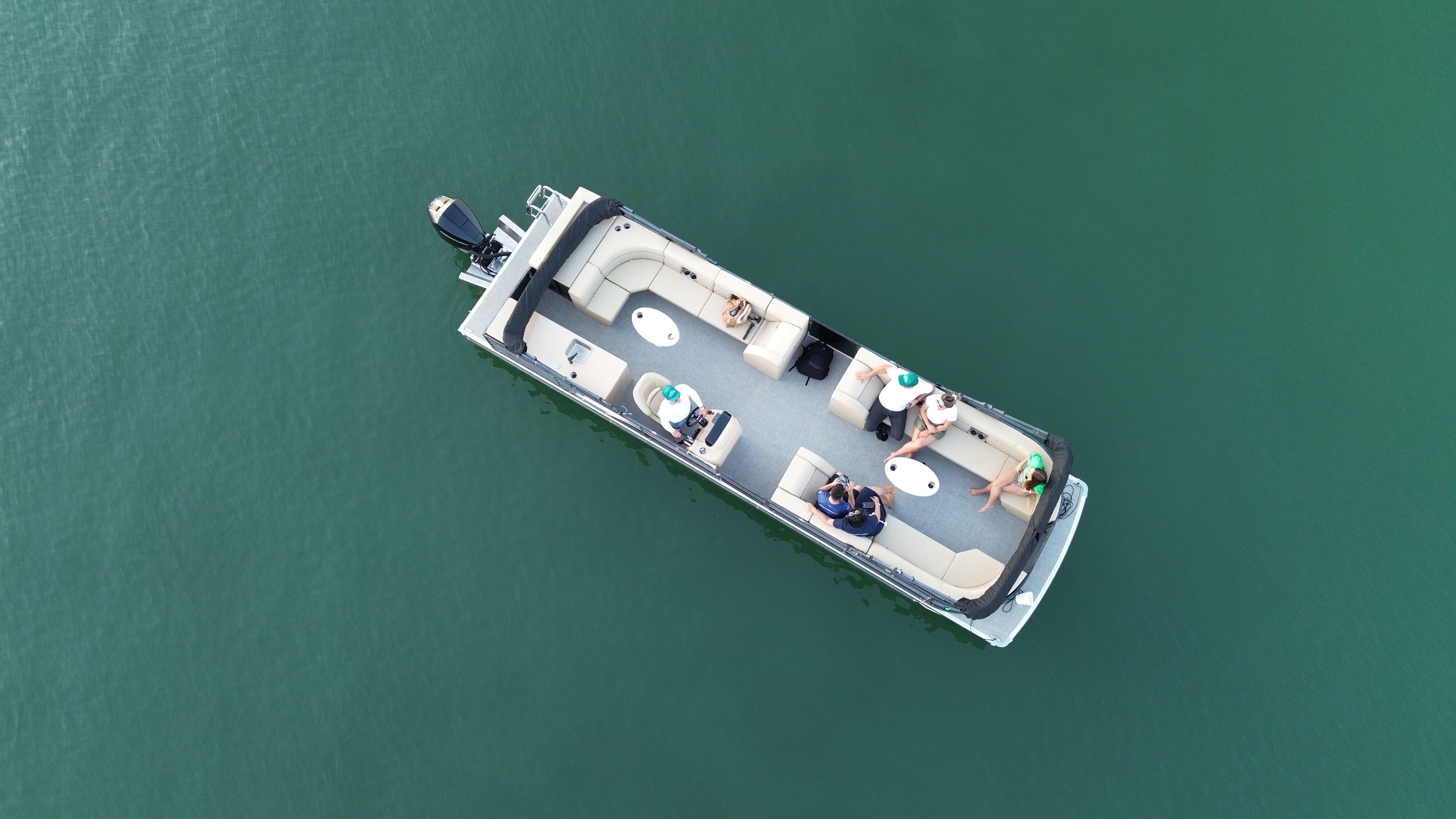 Canastra 900 pontoon barco